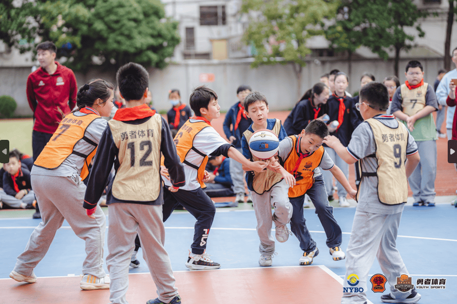 纳达尔迎来五赛季出色发挥，法国队观众热烈欢呼！